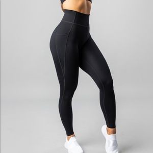 Alphalete Alphalux leggings